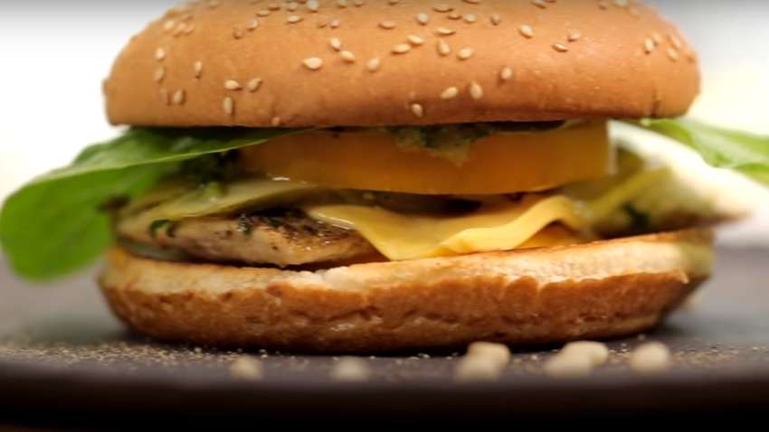 Ідеальний бургер у домашніх умовах: відомий кухар поділився рецептом Ідеальний бургер у домашніх умовах: відомий кухар поділився рецептом