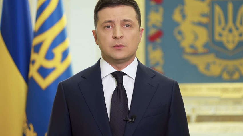 Не в замену 9 Мая - Зеленский поздравил украинцев с Днем памяти и примирения Не в замену 9 Мая - Зеленский поздравил украинцев с Днем памяти и примирения