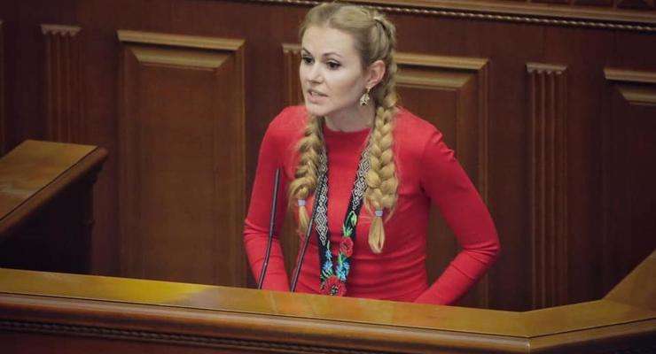 «Раджу президенту перестати слухати довбо*обів»: нардепка про реальні втрати на фронті