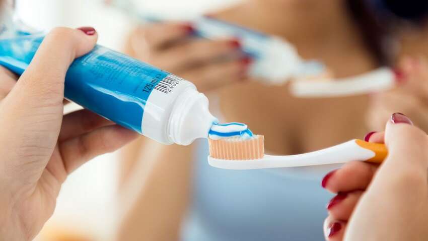 Миллионы людей повторяют эту ошибку каждое утро: привычка, которая наносит непоправимый вред зубам Миллионы людей повторяют эту ошибку каждое утро: привычка, которая наносит непоправимый вред зубам