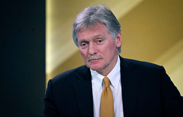У Кремлі пояснили, чому оголосили Зеленського та Порошенка у розшук 