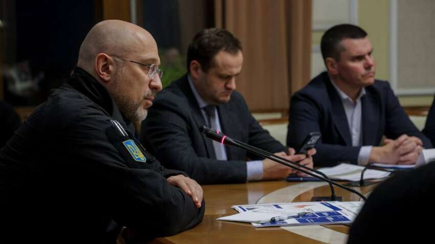 Один из самых сложных дней для украинской энергосистемы: Шмигаль срочно обратился к украинцам Один из самых сложных дней для украинской энергосистемы: Шмигаль срочно обратился к украинцам