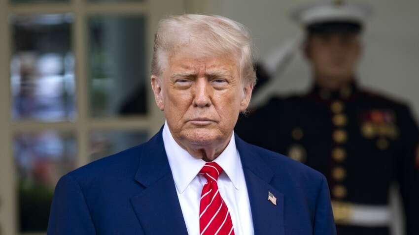 Масована атака дронів на авіабази РФ: чи знав Трамп про плани України Масована атака дронів на авіабази РФ: чи знав Трамп про плани України