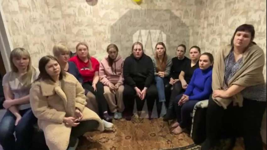 Поздно спохватились: жены иркутских мобиков обратились с мольбой к Путину Поздно спохватились: жены иркутских мобиков обратились с мольбой к Путину