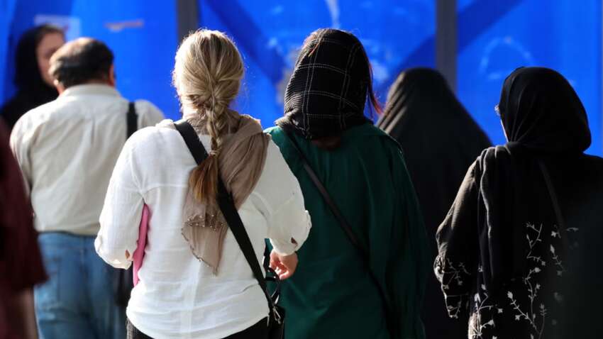 В Ірані почали масово стежити на жінками: в ООН розповіли скандальні деталі