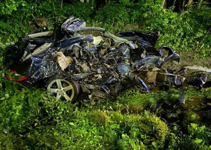Разбился на Porsche: во Львовской области в ДТП погиб 23-летний сын известного бизнесмена Разбился на Porsche: во Львовской области в ДТП погиб 23-летний сын известного бизнесмена