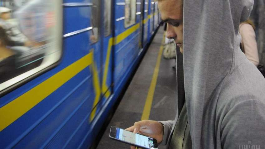 У київському метро навесні з'явиться 4G зв'язок  