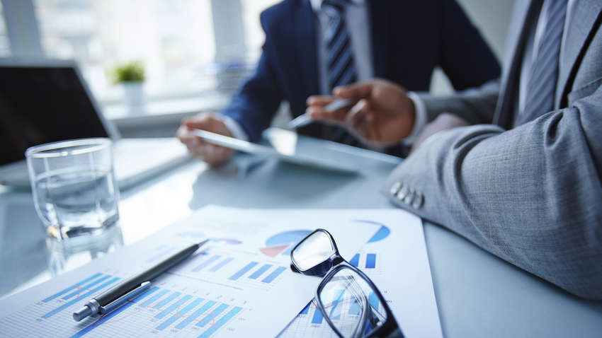 Кіберпонеділок, ательє-онлайн і відходи від COVID-19: чим запам'ятався тиждень, що минає (Частина 1)