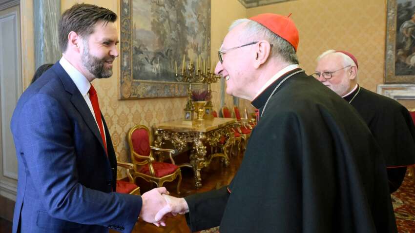 Разногласия в Ватикане: Папа Франциск не встретил Венса во время его визита