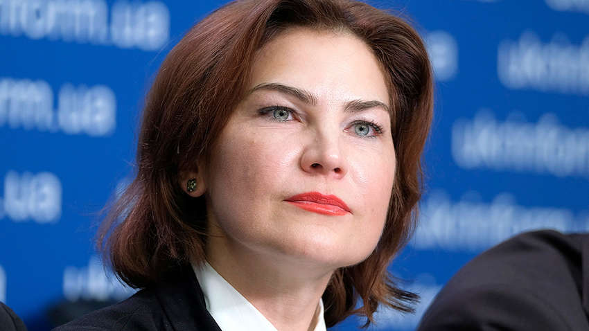 Венедиктова нарвалася на критику через пісню Лещенка в соцмережі, після чого видалила запис і закрила коментарі