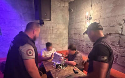 Судья и адвокат прикрывались сиротами, чтобы поехать в круиз на Карибы Судья и адвокат прикрывались сиротами, чтобы поехать в круиз на Карибы