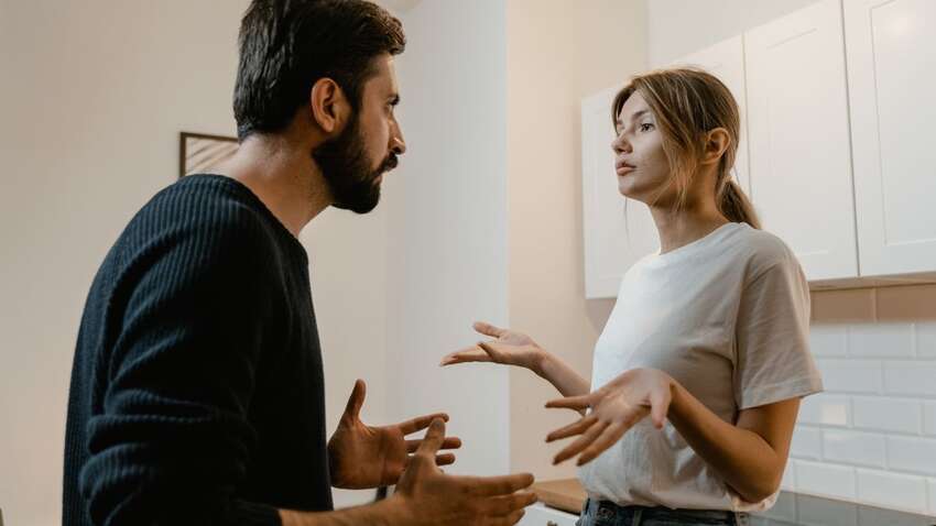 Цих знаків Зодіаку у березні переслідуватимуть скандали