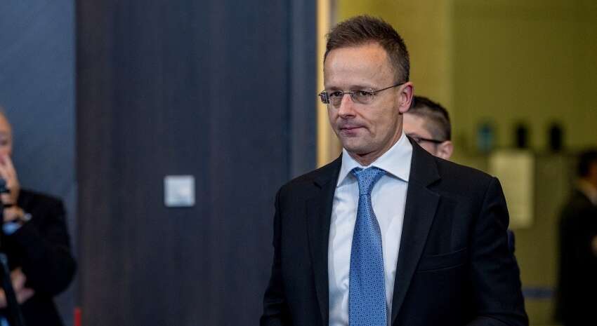 Будапешт ответил на ультиматум Трампа прекратить закупки российской нефти Будапешт ответил на ультиматум Трампа прекратить закупки российской нефти