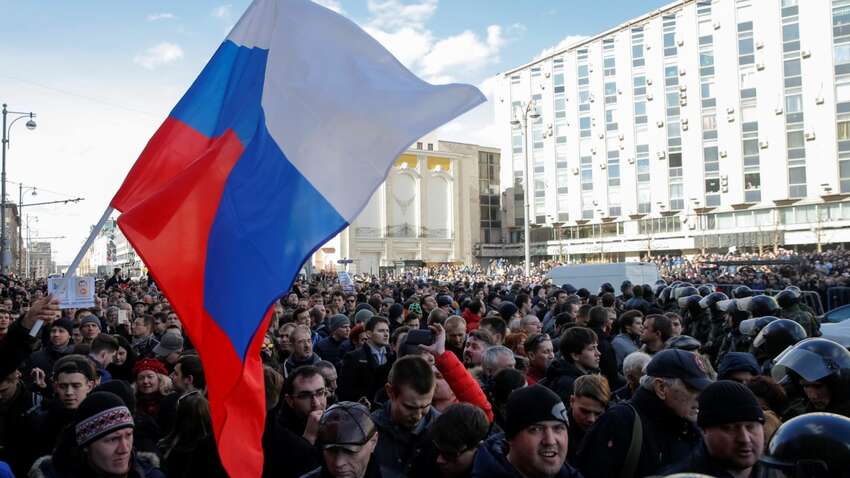 Кремль: Россию охватили масштабные антивоенные протесты