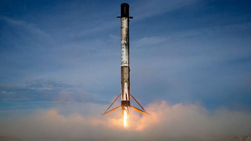 Ілон Маск показав, як виглядала посадка космічної ракети Falcon 9 з близької відстані (ВІДЕО) Ілон Маск показав, як виглядала посадка космічної ракети Falcon 9 з близької відстані (ВІДЕО)