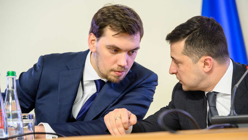 Произвол россиян на Донбассе, "отставка" Гончарука и зверское убийство в Харькове: каким был этот понедельник