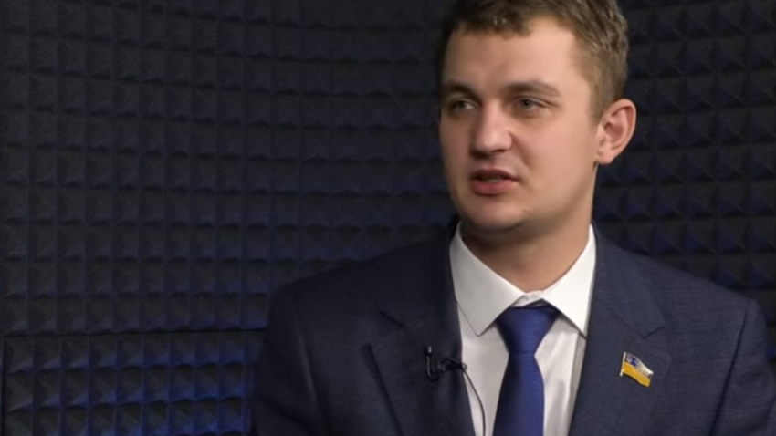 "Тот самый Шарик": журналисты нашли собаку, которую предложил продать пенсионерке нардеп Брагарь