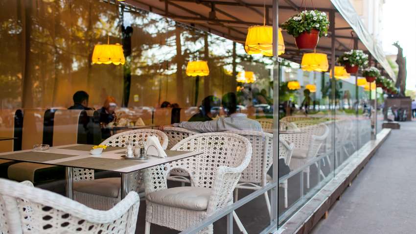 Бізнесу дали вказівку готуватися до відкриття, а школярі залишилися без випускних: новини, які ви могли пропустити