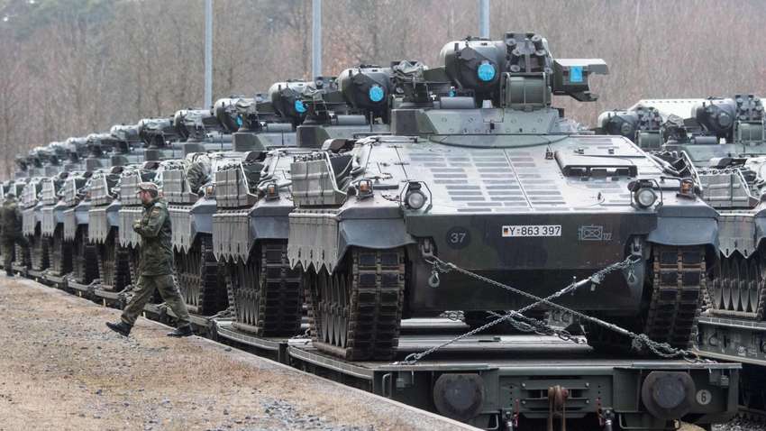 Впала ще одна стіна. Німеччина зробила поворот у політиці щодо України