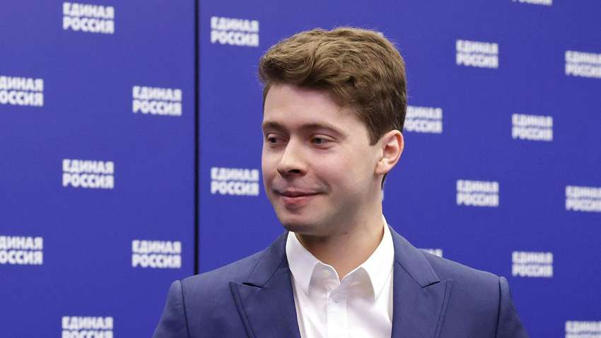 Також долучився до війни: стало відомо, чим син Медведєва займався окупованих територіях України Також долучився до війни: стало відомо, чим син Медведєва займався окупованих територіях України