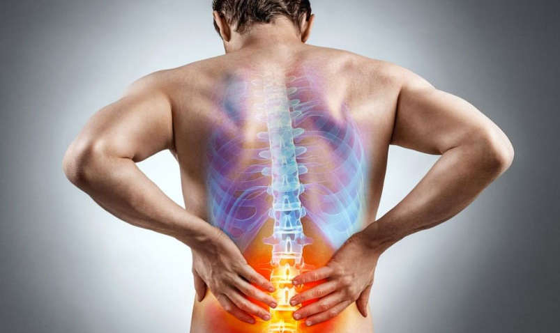 Болезни спины: как понять, что массаж уже не поможет