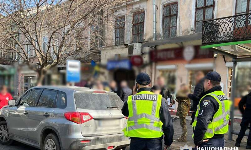 В Одесі застрелили чоловіка прямо на вулиці: це може бути відомий активіст (ОНОВЛЕНО)