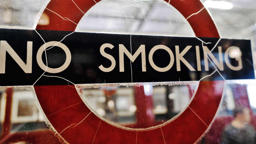 Грецьких таксистів почнуть штрафувати на тисячі євро за куріння