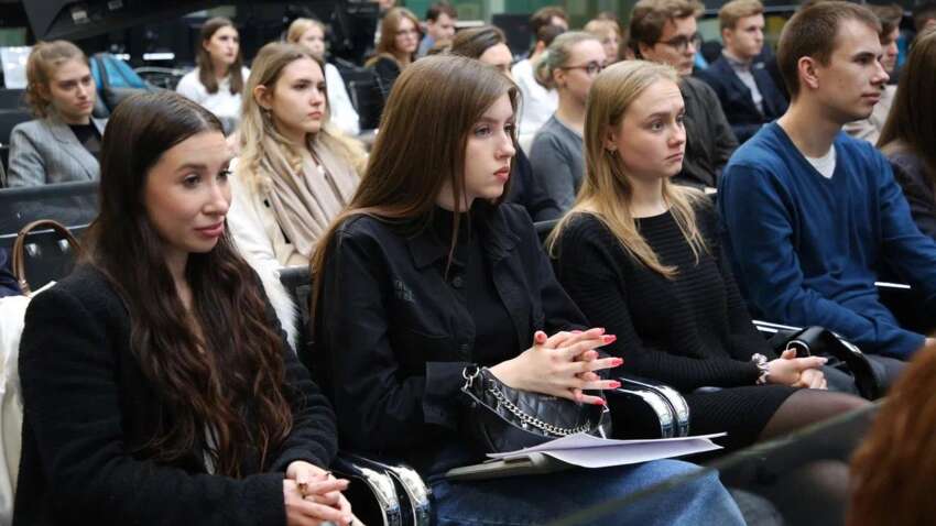 «Обоссысь, но исполни приказ»: вибухнув серйозний скандал у коледжі рф