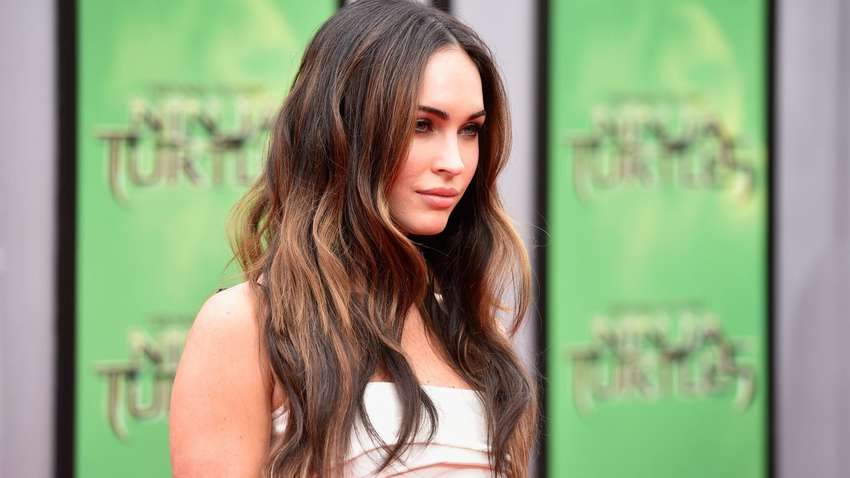 Забула чоловіка: Меган Фокс "застукали" за поцілунком з репером