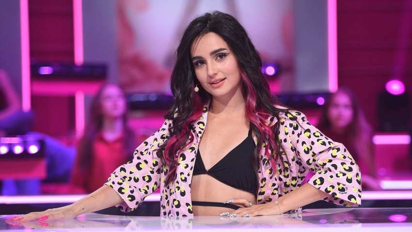 Анна Трінчер показала кумедне дитяче фото на горщику