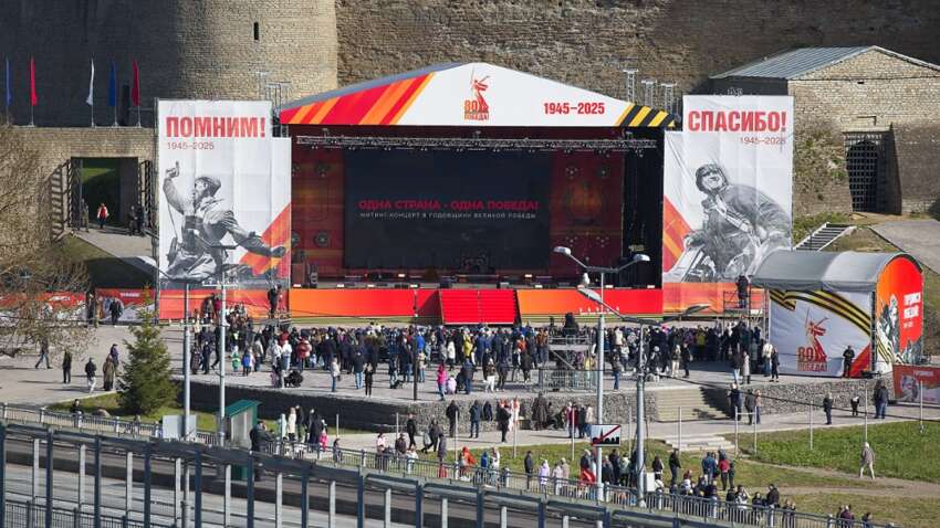 Путин готовит защиту русскоязычных в стране НАТО: на Западе предупредили о страшной угрозе Путин готовит защиту русскоязычных в стране НАТО: на Западе предупредили о страшной угрозе