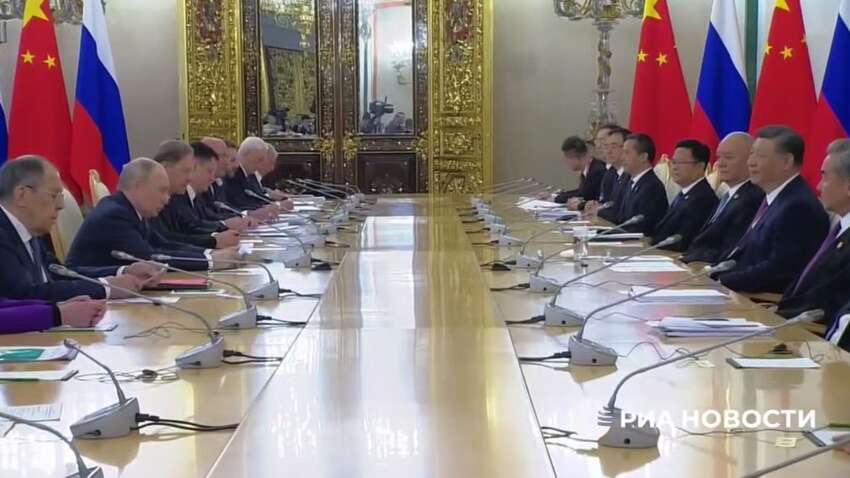 Путин встречается с Си Цзиньпином: что заявил о войсках Китая Путин встречается с Си Цзиньпином: что заявил о войсках Китая