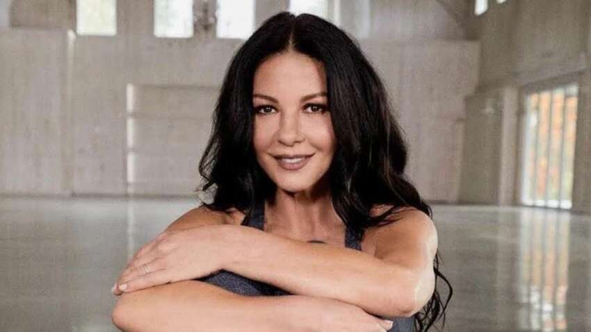 Кэтрин Зета-Джонс в вышиванке очаровала украинцев на Пасху (ФОТО)