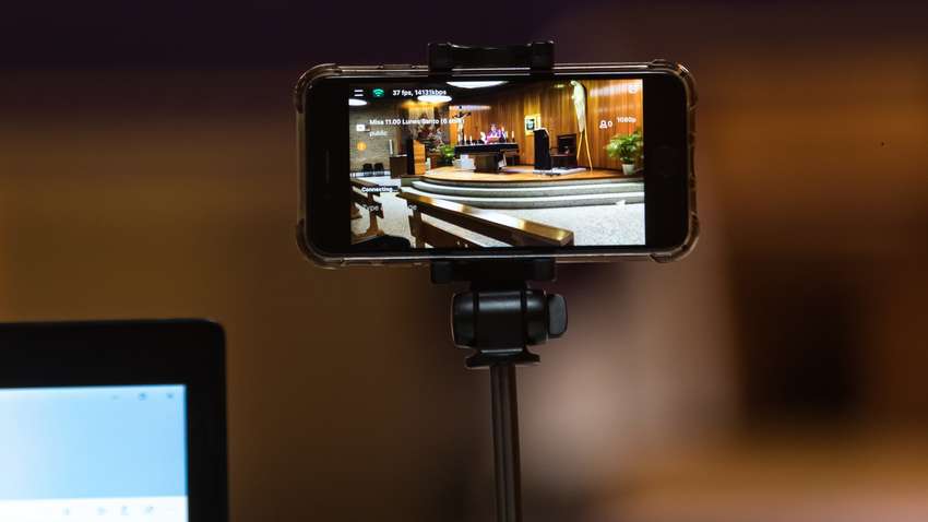 Facebook дозволить стягувати плату за прямі трансляції