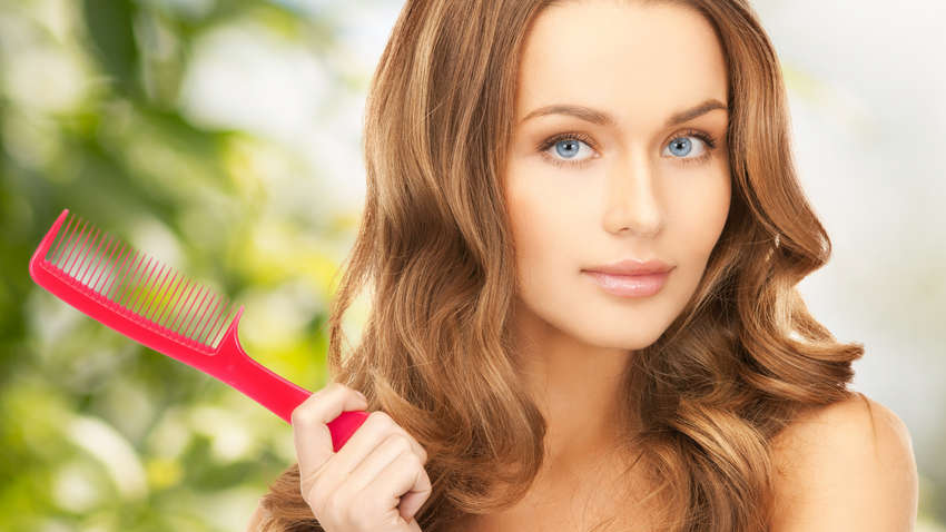П'ять щоденних звичок, які шкодять волоссю П'ять щоденних звичок, які шкодять волоссю