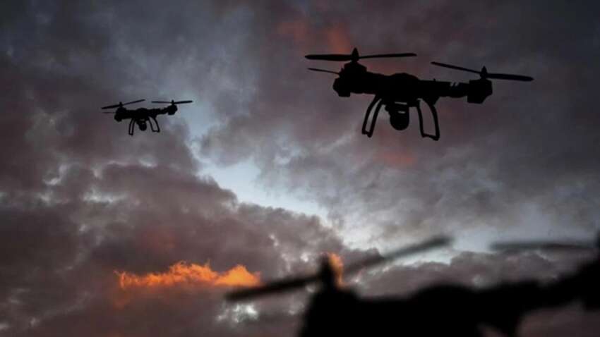 Важный для Минобороны РФ завод в огне: куда попали дроны