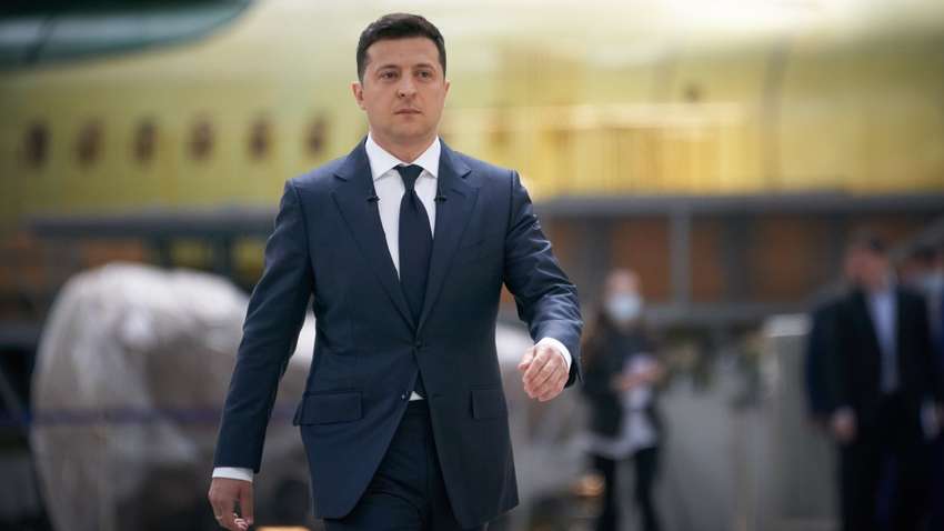 Конец эпохи Медведчука и борьба с олигархами: Зеленский анонсировал новый закон