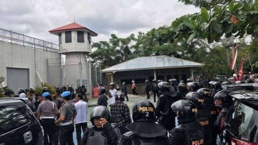 В Індонезії 258 ув'язнених втекли з в'язниці