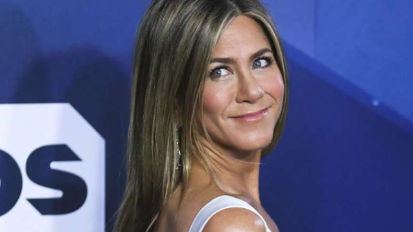 Дженніфер Еністон підтримала борців з расизмом в США