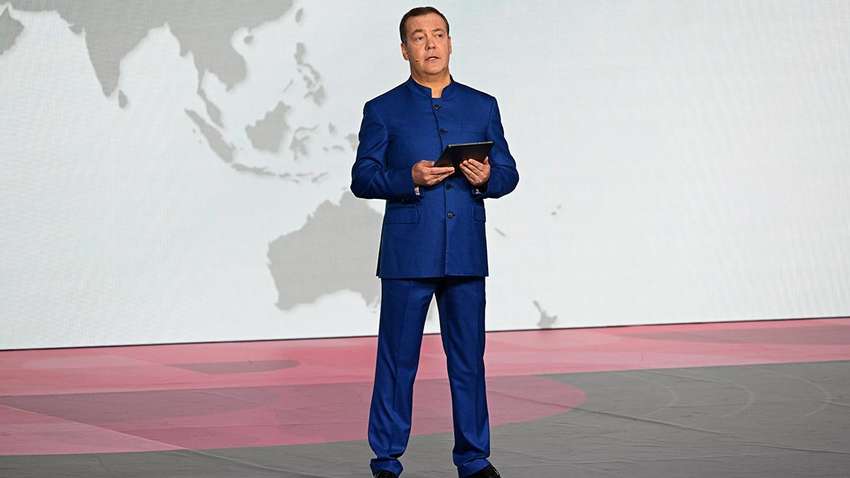 Румыны не нация, а образ жизни. Медведев оскандалился новыми заявлениями 