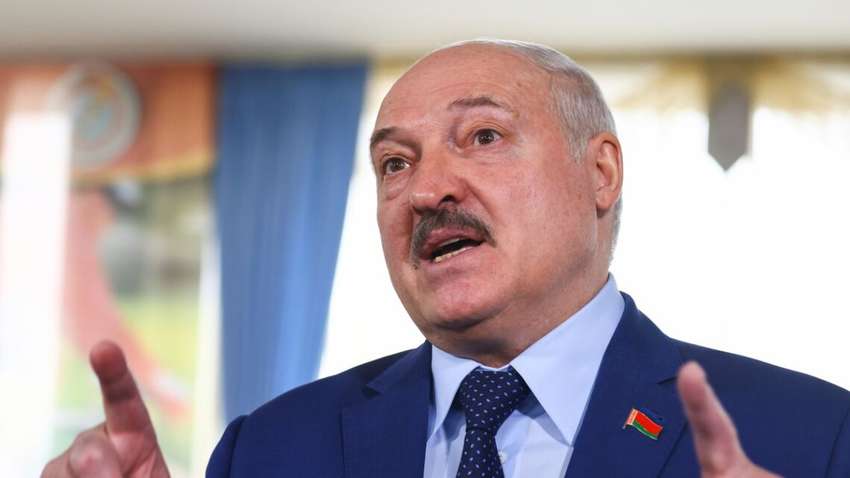 Лукашенко заявил, что готов поехать в Крым и сказал, когда это произойдет Лукашенко заявил, что готов поехать в Крым и сказал, когда это произойдет