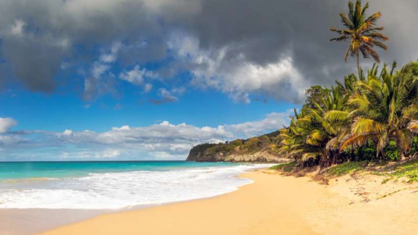 Райський пляж, на якому з’являються людські кістки та черепи Райський пляж, на якому з’являються людські кістки та черепи