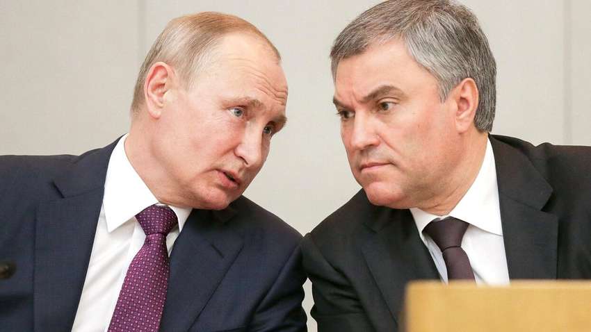 Путин наградил Володина очередным орденом: зачем он раздает награды