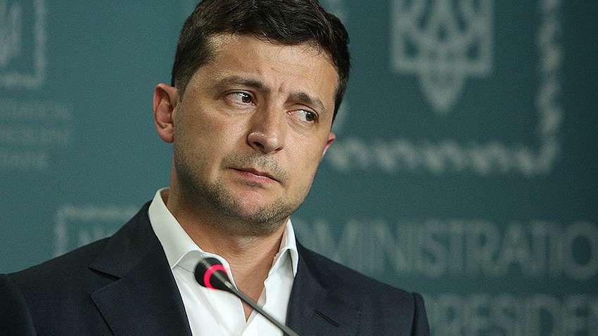 Кремль пригласит Зеленского на 75-летие Победы