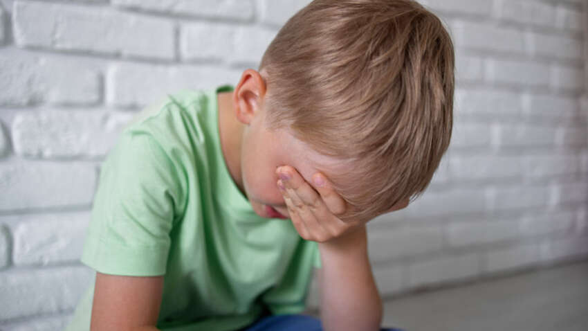 У Дніпрі мати знімала з синами порнографію, а молодшого продала іноземцю для розбещення