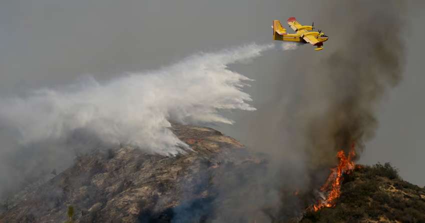 В США дрон врізався в пожежний літак В США дрон врізався в пожежний літак