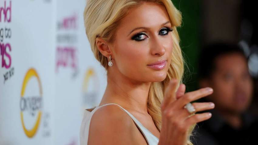 Пэрис Хилтон объявила себя родственницей королевы Елизаветы II