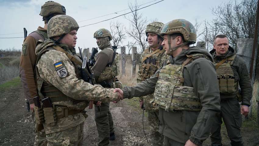 Здесь хотят мира: Зеленский рассказал о поездке на Донбасс 