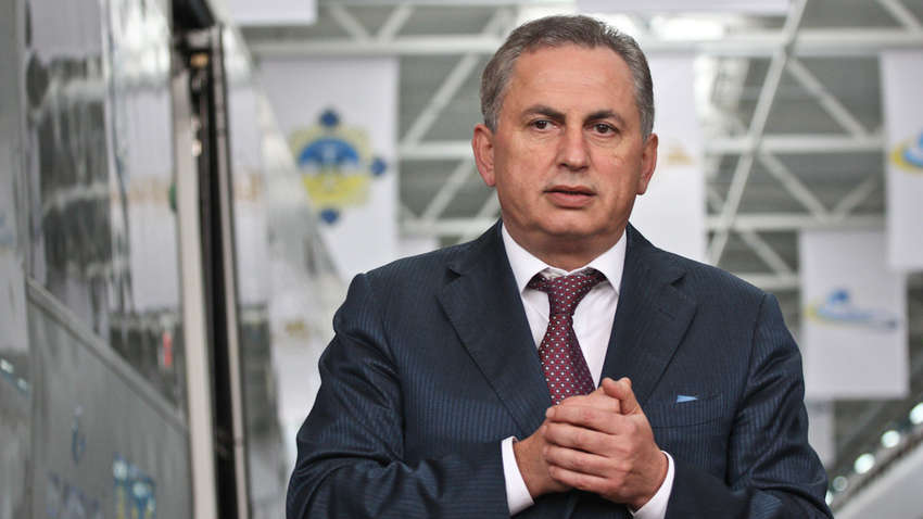 Борис Колесников своим избирателям: Себе засунь его знаешь куда, чучело огородное