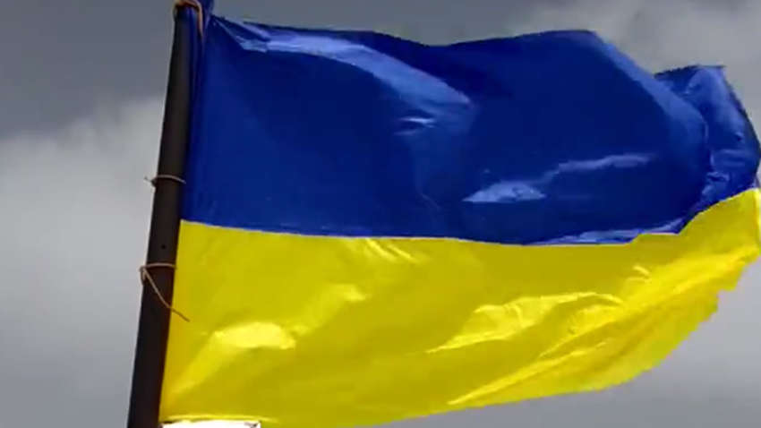 Флаг Украины установили на «Пике Путина» в Кыргызстане (ФОТО)